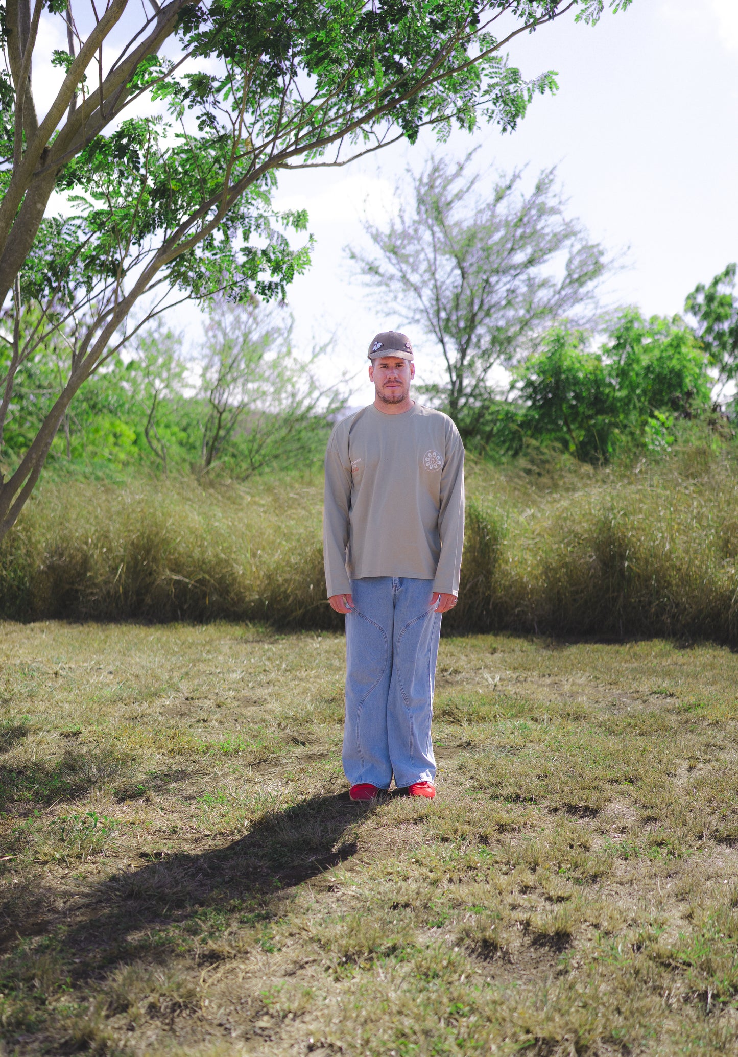 un pdf escondido longsleeve | olive sand